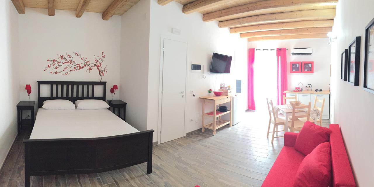 B&B Sicilia ปาแลร์โม ภายนอก รูปภาพ